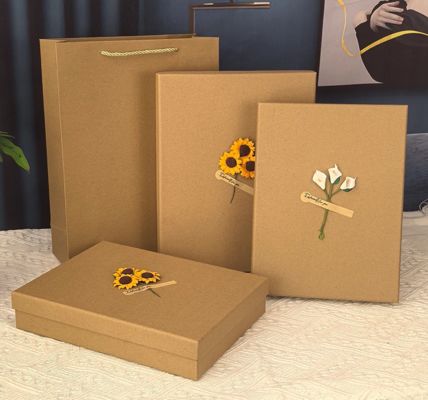 Buen precio Caja de regalo de papel kraft grande personalizada para ropa, bufandas, caja de embalaje de cumpleaños con tapa, diseño simple con logotipo personalizado en línea
