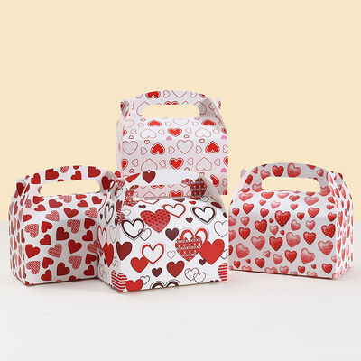 Buon prezzo Scatola per dolci in carta kraft stampata con motivo a cuore, confezione regalo per San Valentino in linea