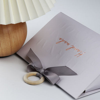 kaufen Geschenkbeutel Mehrfarbiger Holzring Griff Party Geschenkbox kann angepasst werden Logo Papierbox Verpackungskiste Online-Herstellung