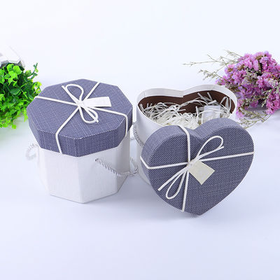 Mua Hộp quà tặng nắp lật tùy chỉnh Bìa cứng trắng Đóng gói tiệc kỷ niệm sản xuất trực tuyến