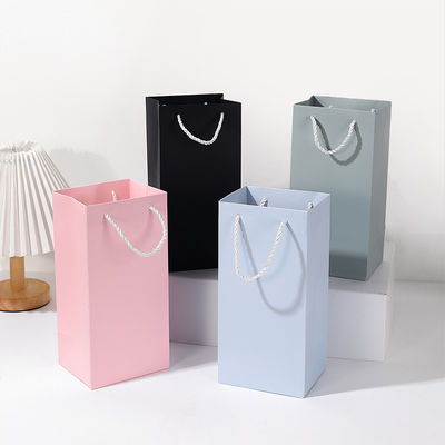 Bon prix Sacs en carton Sacs en papier Emballage Emballage personnalisé Impression de logo Sac cadeau Emballage Sac en papier en ligne