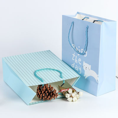 Bom preço Saco de presente de desenho animado grande vertical Saco de presente de aniversário Embalagem de papel Saco de compras Saco de roupas on-line