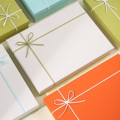 kaufen Light Color Gift Box Simple Gift Paper Box Silk Scarf Gift Box Clothing Packaging Box Online-Herstellung