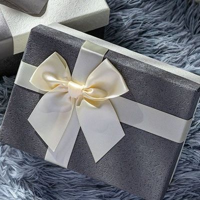 Buen precio Gift Box Gift Box Customized Birthday Gift Box Lipstick Exquisite Bow Hot Stamping Gift Box en línea