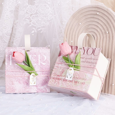 Buon prezzo Luxury Wedding Favor Box Floral Keepsake Gift Packaging Ribbon Tied Keepsake Box Wedding Valentines Day Keepsake Collection in linea