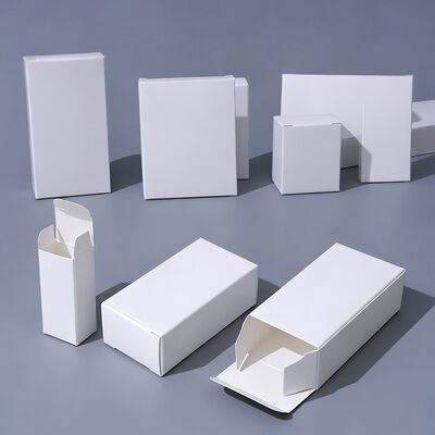 comprar Cajas de cartón blanco personalizadas y papel artístico - Embalaje versátil con impresión CMYK, estampado de lámina y logotipo UV Fabricación en línea