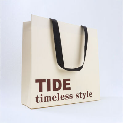 comprare Borsa regalo in carta Kraft Manicotti con nastro nero elegante Ideale per la vendita al dettaglio Imballaggi di marca Regali ecologici fabbricazione online