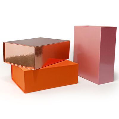 comprar Bolsas de presente minimalistas pretas modernas e duráveis feitas de papelão fosco perfeitas para embalagem e apresentação de presentes Fabricação em linha