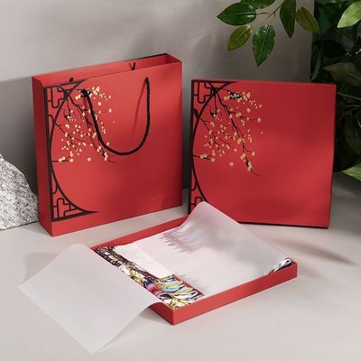 Bom preço Elegante caixa de presente rígida vermelha com saco de alça combinado on-line