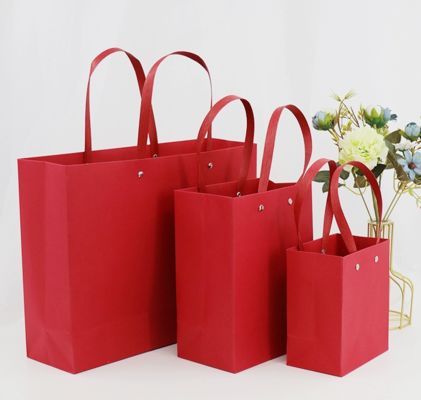 良い値段 高級 レッド リベット ハンドル 紙袋 カスタム ロゴ ブティック ショッピング バッグ ファッション ギフト オンライン