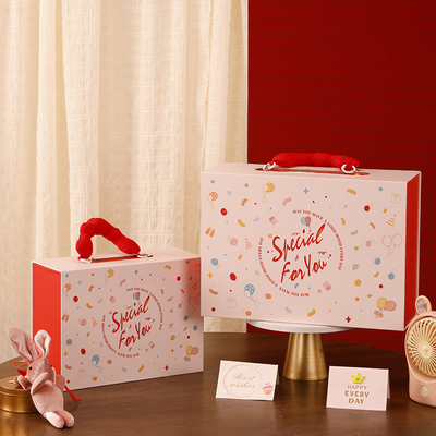 Bon prix Coffret cadeau spécial pour vous Anniversaire Saint-Valentin Fête des enfants Emballage cadeau avec poignée en peluche en ligne