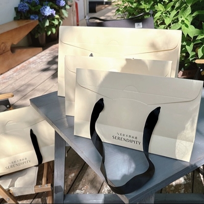 Sacs shopping personnalisés imprimés en gros pour vêtements, spa, bijoux et emballage