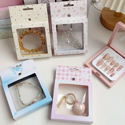 İyi bir fiyat. Açık pencereli çiçekli mücevher hediye çantası - PVC Polka Dot çevrimiçi