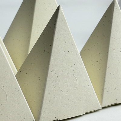 Bon prix Boîte d'aromathérapie triangulaire personnalisée en papier recyclable en ligne