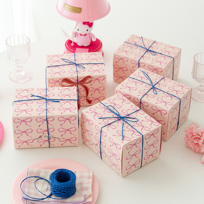 Buen precio Custom Gift Box for Baked Desserts 18x11x4cm White Cardboard en línea