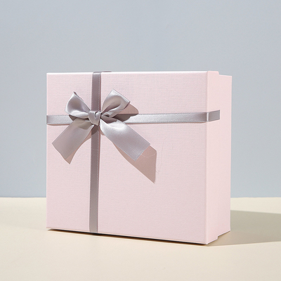 Harga yang bagus Pastel Pink Cosmetic Gift Box Set with Silver Ribbons on line