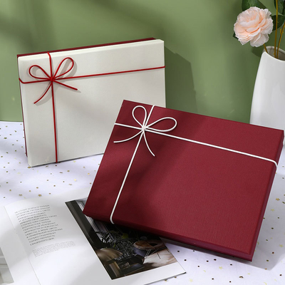 Harga yang bagus Custom Rectangular Gift Box with Lid for Shirts and Scarves on line