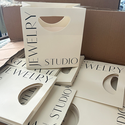 Good price Custom White Cardboard Jewelry Gift Bag 21x20x10cm online