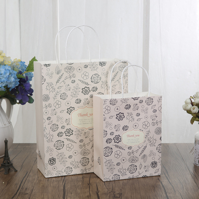 İyi bir fiyat. Renkli Kağıt Çantalar Paket Çantaları Moda Alışveriş Çantaları Beyaz Kraft Kağıt Çantaları Hediye Çantaları çevrimiçi