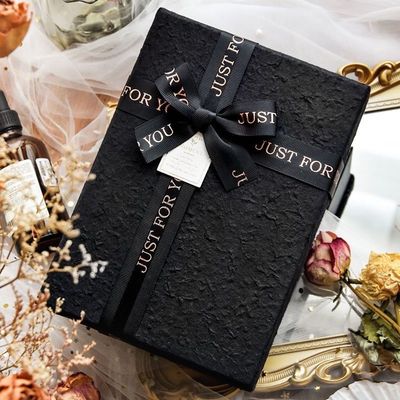 Harga yang bagus Luxury Scarf Gift Box Premium Black Rectangle Packaging Rose Gold Foil Lettering Instagram Worthy Presentation on line