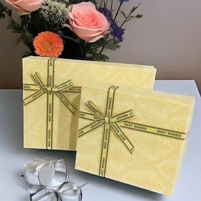 Harga yang bagus Custom Rigid Gift Box High End Packaging For Festive Gifts Perfumes Lipsticks on line