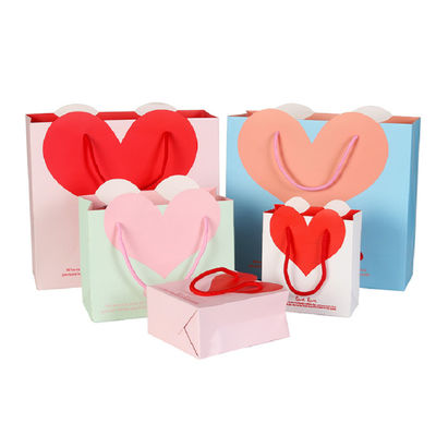 Harga yang bagus Love Gift Bag Unique Design Gift Packaging Bag Birthday Paper Bag Jewelry Handbag on line