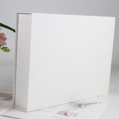 Harga yang bagus PURE White Luxury Gift Box Premium Black Velvet Lining Minimalis Perhiasan Pernikahan Kemasan Custom Logo Siap on line
