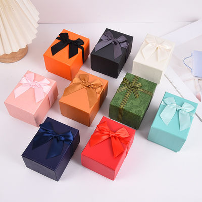 Harga yang bagus Creative World Cover Box Hadiah Square Ribbon Box Kemasan Jam tangan on line