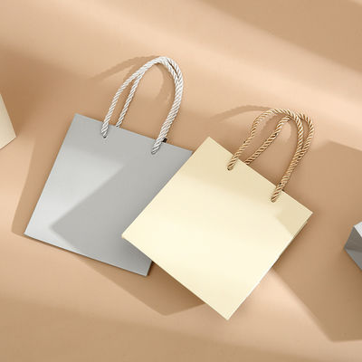 Goede prijs Gepersonaliseerde sieraden doos Papieren zak Geschenk verpakking Handtas Geschenk papieren zak Verpakking online