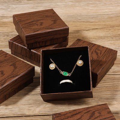 Vintage Style Brown Kayu Biji Perhiasan Kotak Hadiah Kotak Untuk Gelang & Kalung Logo Stamping Foil Emas Tersedia