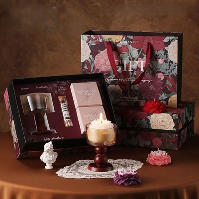 سعر جيد Fragrant Flowers Gift Box Set European Style Candle Scent Packaging Handmade Luxury Presentation Premium Unboxing Experience الانترنت